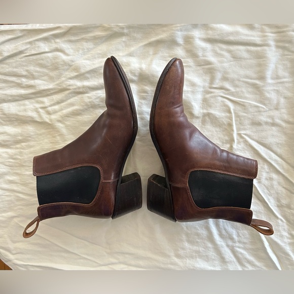 Size 9.5 John Fluevog leather ankle boots - Picture 6 of 15